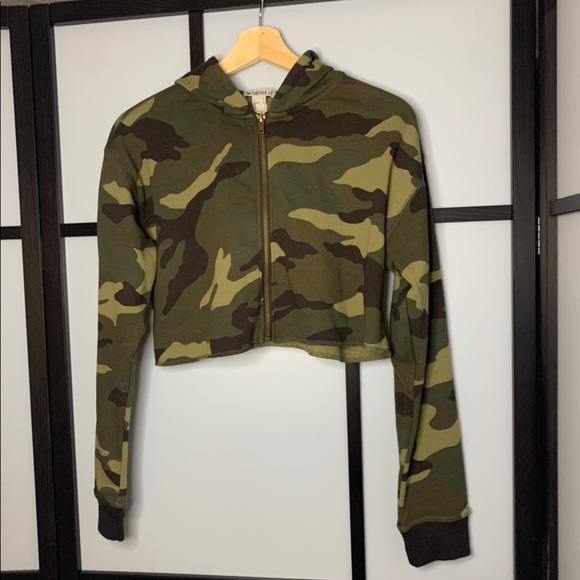 CROPPED ARMY PRINT SWEATER - Picture 1 of 3